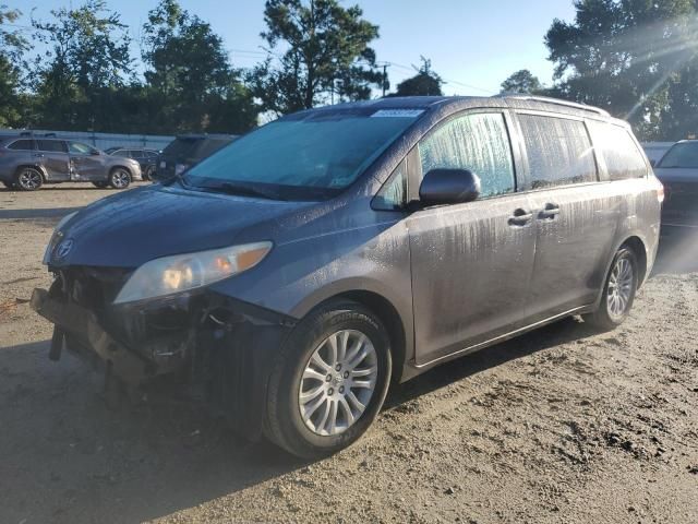 2011 Toyota Sienna XLE