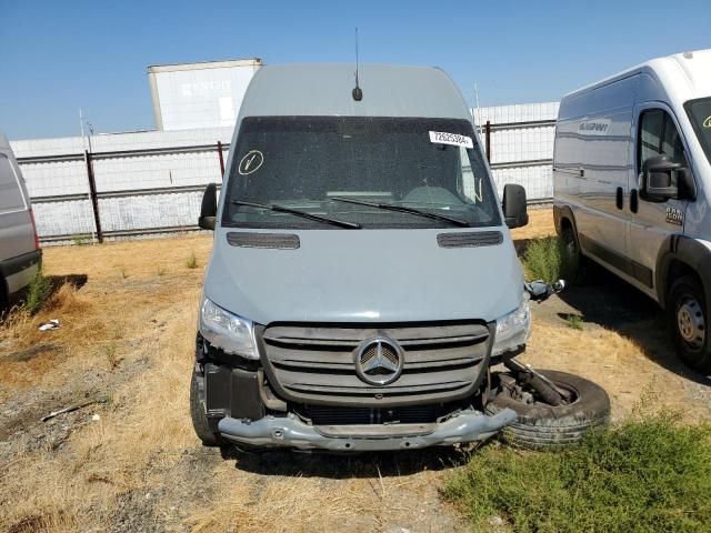 2021 Mercedes-Benz Sprinter 2500