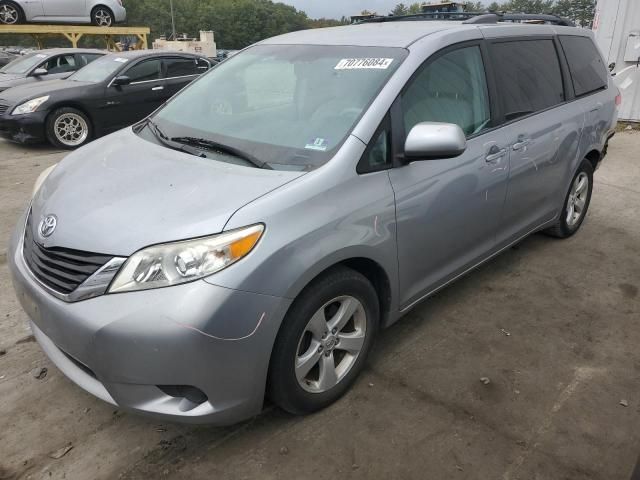 2013 Toyota Sienna LE