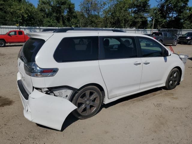 2017 Toyota Sienna SE