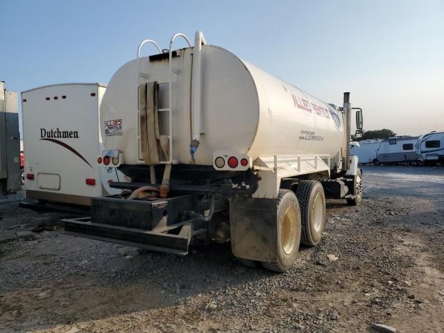 2005 International 7000 7400