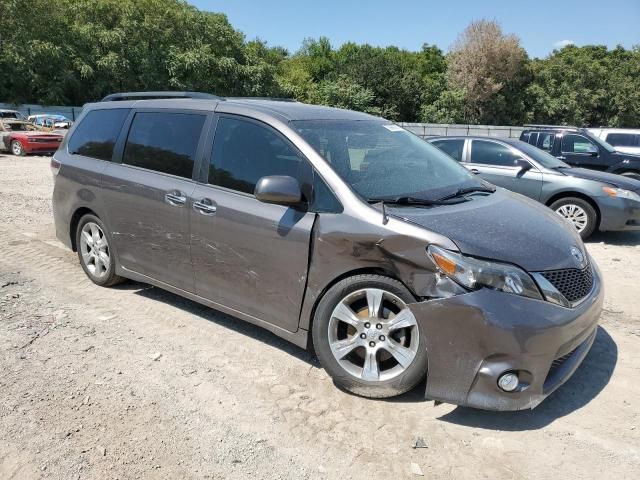 2013 Toyota Sienna Sport