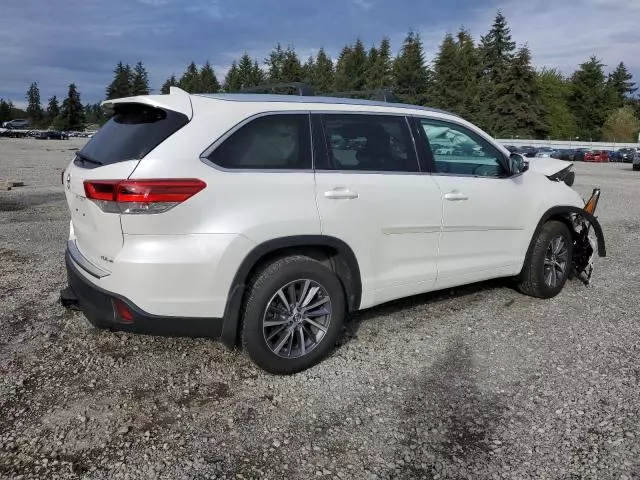 2018 Toyota Highlander SE