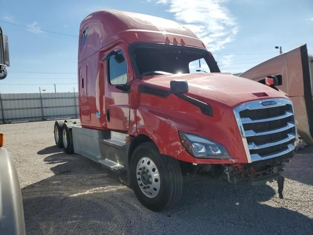 2021 Freightliner Cascadia 126