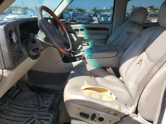 2004 Cadillac Escalade Luxury