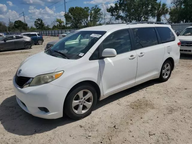 2012 Toyota Sienna LE