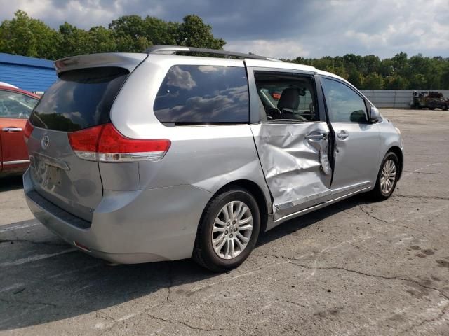 2011 Toyota Sienna XLE