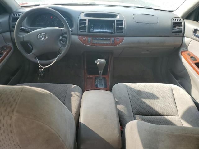 2004 Toyota Camry LE