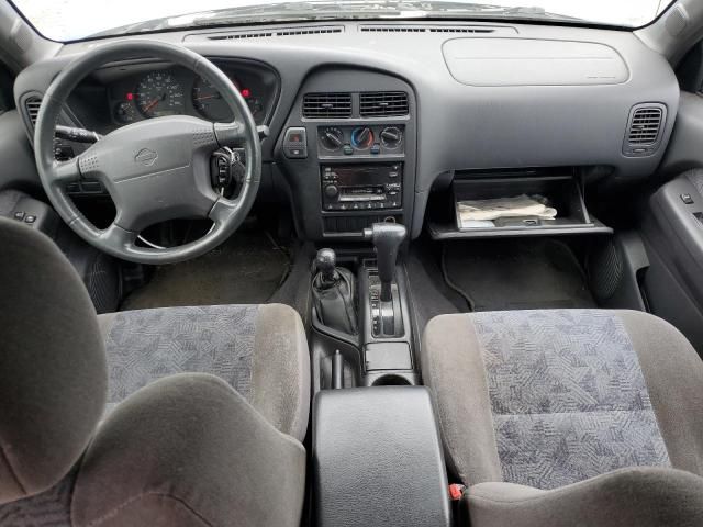 1999 Nissan Pathfinder LE