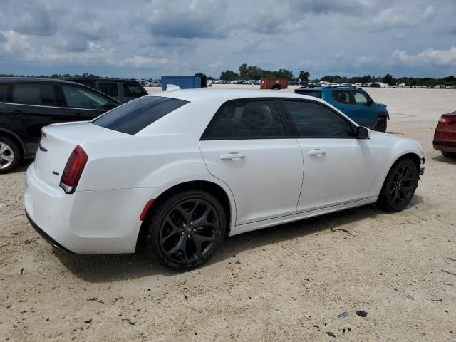 2022 Chrysler 300 Touring L