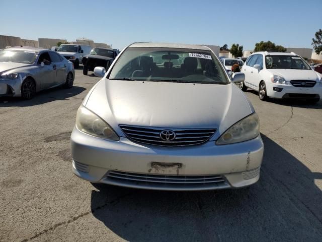 2005 Toyota Camry LE