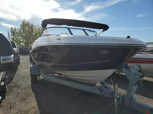 2017 Bayliner Boat