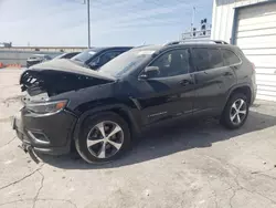 Carros salvage sin ofertas aún a la venta en subasta: 2019 Jeep Cherokee Limited