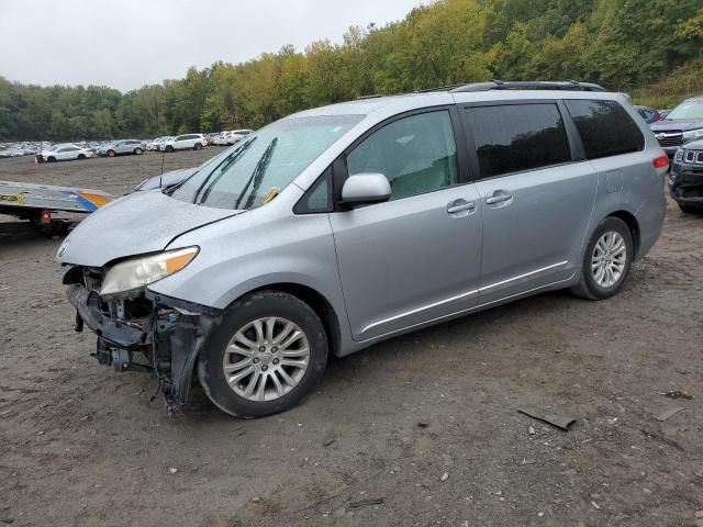 2011 Toyota Sienna XLE