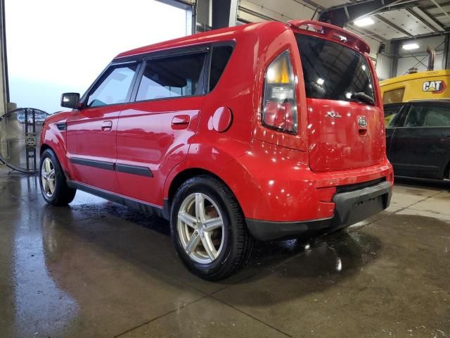 2010 KIA Soul +