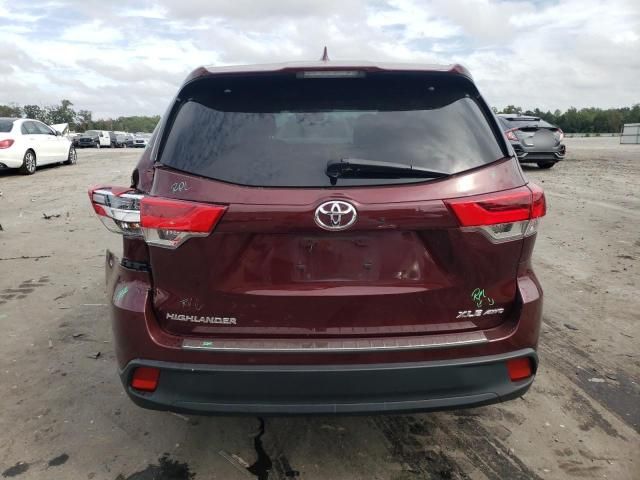 2017 Toyota Highlander SE