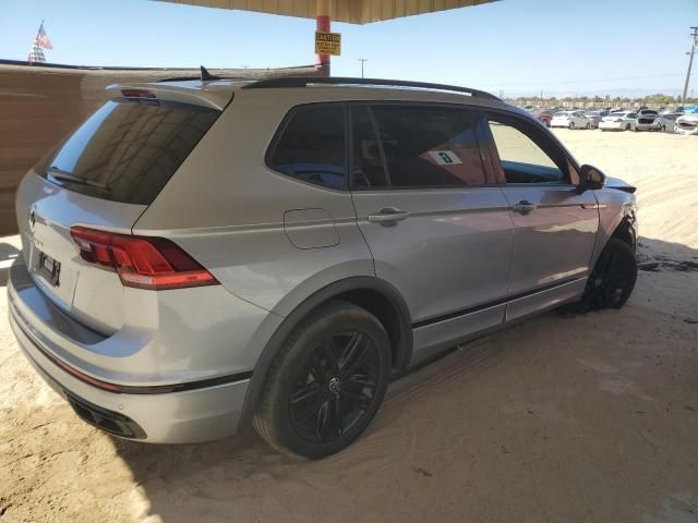 2022 Volkswagen Tiguan SE R-LINE Black