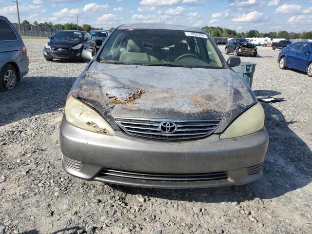 2005 Toyota Camry LE