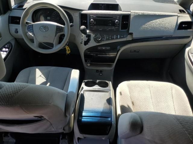 2013 Toyota Sienna LE