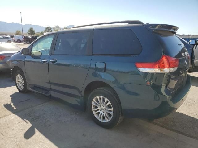 2012 Toyota Sienna XLE