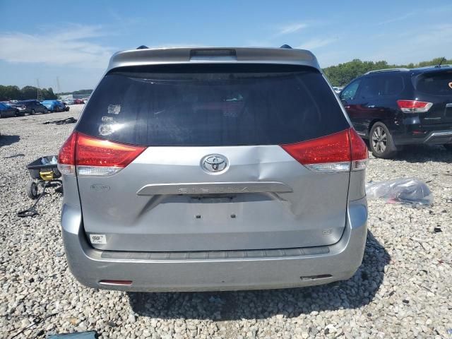 2011 Toyota Sienna LE