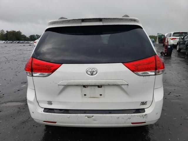 2013 Toyota Sienna XLE