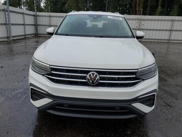 2023 Volkswagen Tiguan SE