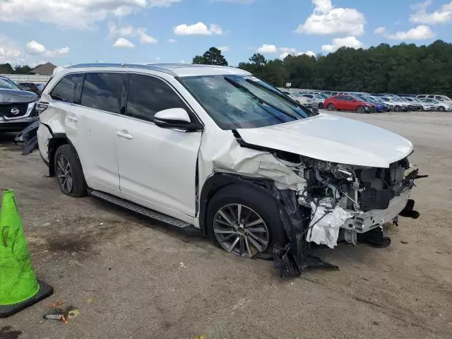 2018 Toyota Highlander SE