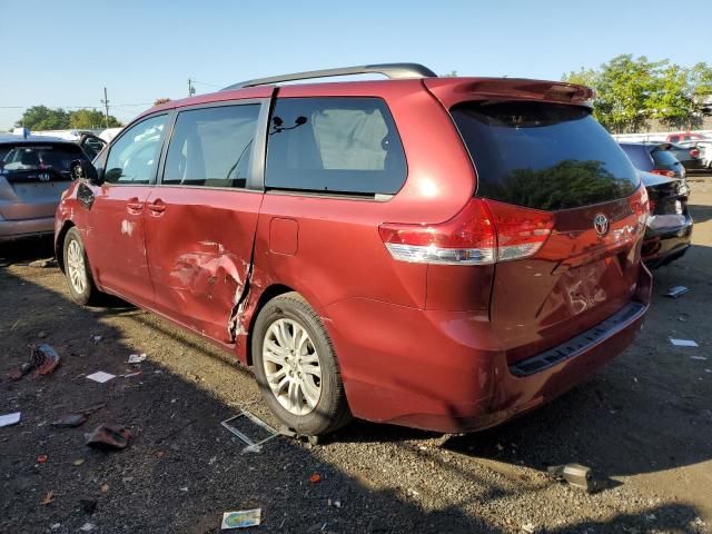 2012 Toyota Sienna XLE