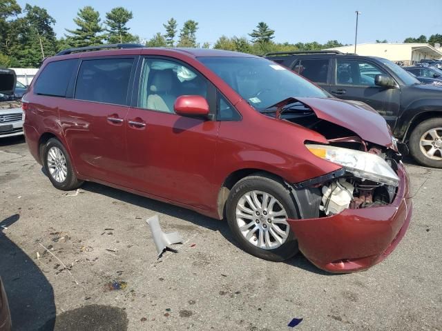 2015 Toyota Sienna XLE