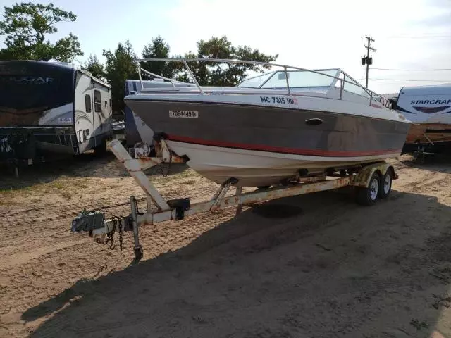 1987 Four Winds Boat