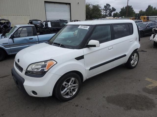 2010 KIA Soul +