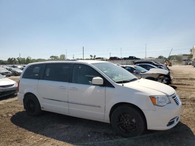 2013 Chrysler Town & Country Touring