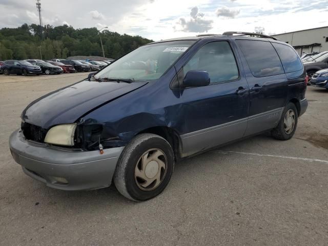 2003 Toyota Sienna LE