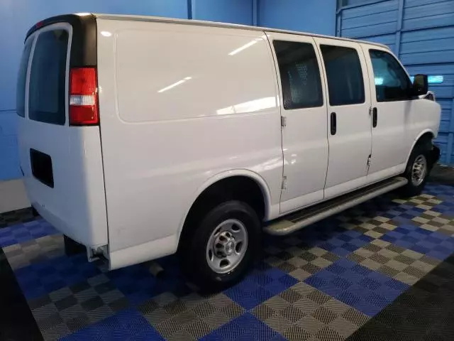 2022 Chevrolet Express G2500