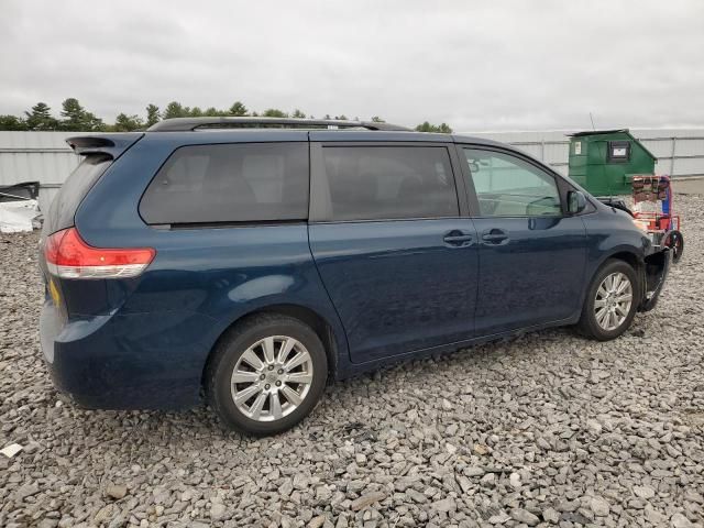 2011 Toyota Sienna LE