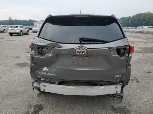 2018 Toyota Highlander SE