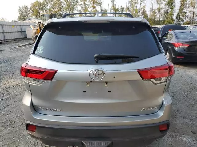 2017 Toyota Highlander SE