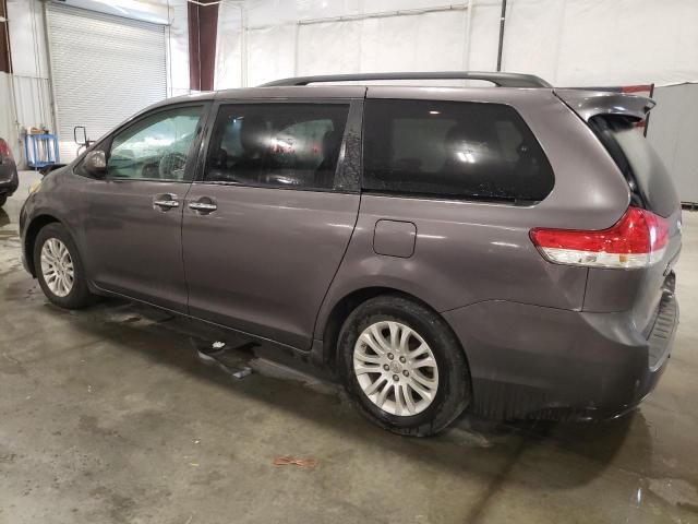 2012 Toyota Sienna XLE