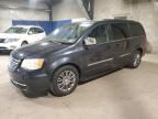 2014 Chrysler Town & Country Touring L