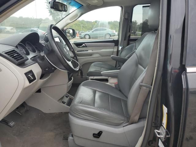 2010 Volkswagen Routan SEL