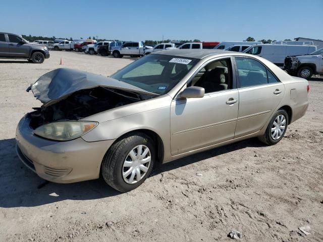 2005 Toyota Camry LE