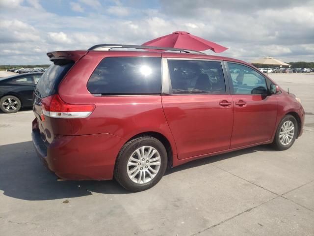 2013 Toyota Sienna XLE