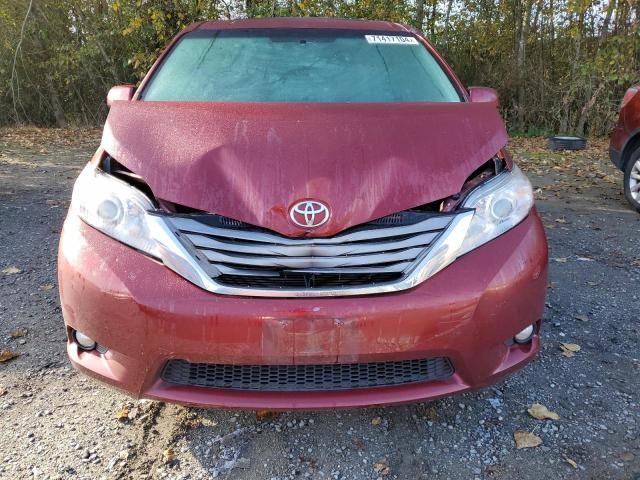 2012 Toyota Sienna XLE