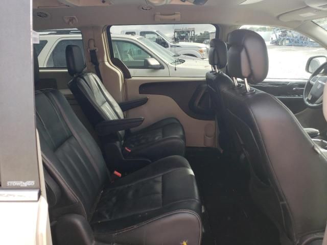 2014 Chrysler Town & Country Touring