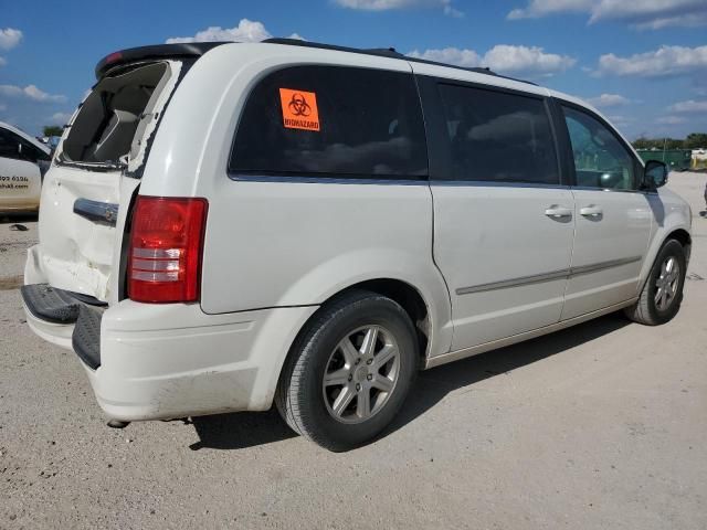 2010 Chrysler Town & Country Touring Plus