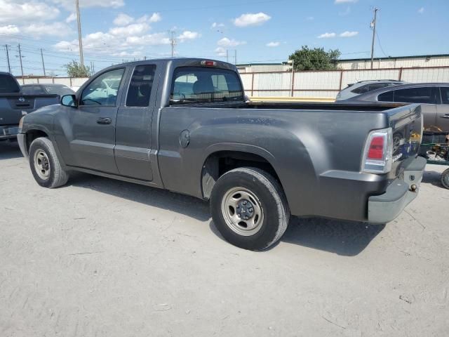 2008 Mitsubishi Raider LS