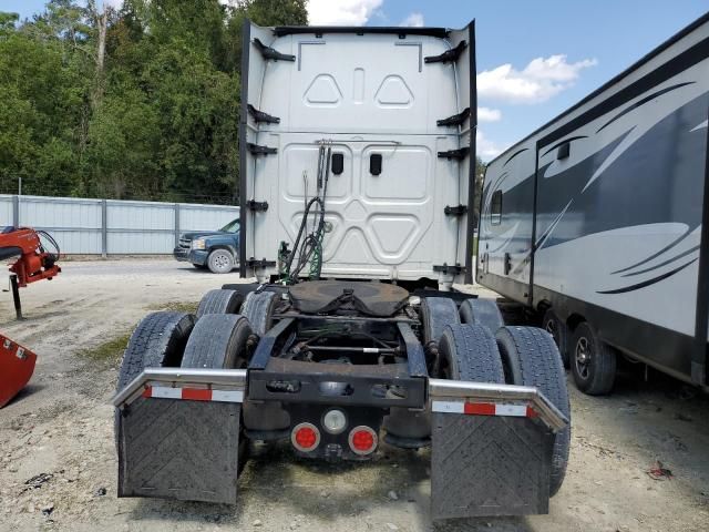 2017 Freightliner Cascadia 125