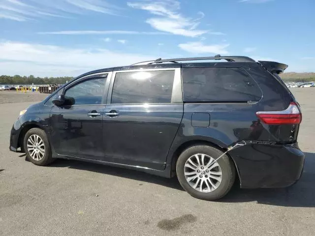 2019 Toyota Sienna XLE