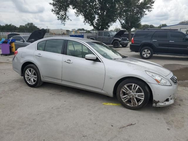 2015 Infiniti Q40